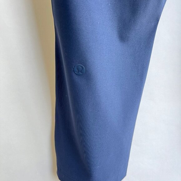 Lululemon On The Fly crop 23”, Navy blue, Size 4 B104 - Picture 6 of 7